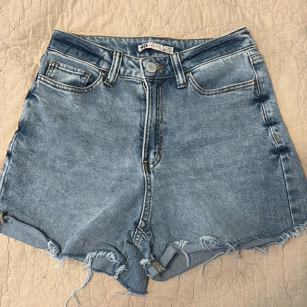 “Mom” shorts